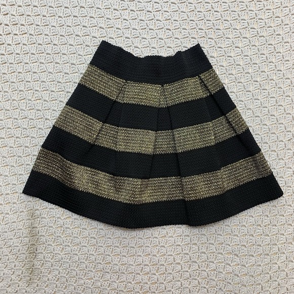 Tiered Flared Mini Skirt Women Sz M Black Striped Thick Stretch Waist 26 17"Long - Picture 1 of 9